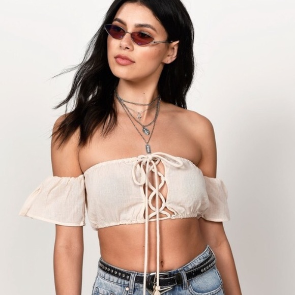 Tobi off the shoulder crop top - Picture 2 of 3
